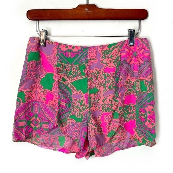 Alice & Trixie Silk Pink Floral Print Scalloped Shorts - Picture 6 of 6